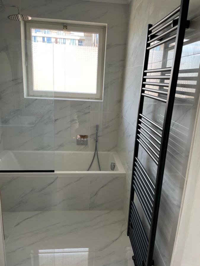 Appartement 303 Place Leopold 1Er A La Panne A 100M De La Plage ภายนอก รูปภาพ